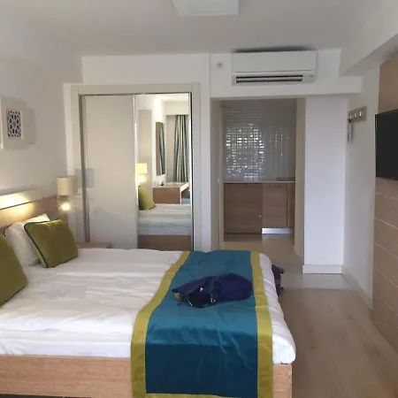 Su - Adult Only Szálloda 4*