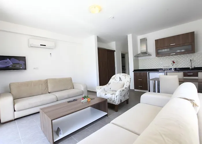 Su - Adult Only 4* Side