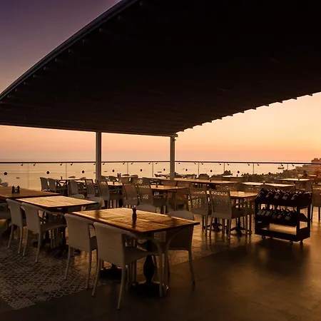 Su - Adult Only סייד