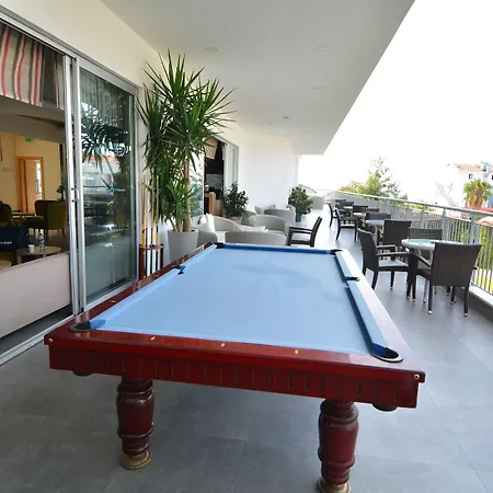 Su - Adult Only מלון