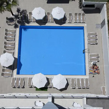 מלון Su - Adult Only